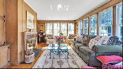 21 Bayview Avenue, Great Neck, NY 11021