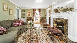 21 Bayview Avenue, Great Neck, NY 11021