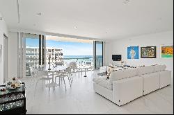 Luxurious Ocean View Palm Beach Condo