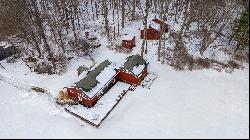 9+ Acres on Under Mountain Rd in Lenox!