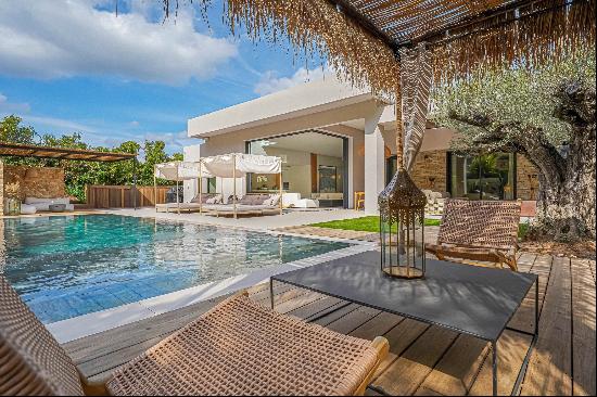 Villa Contemporaine à vendre de 350 m² avec piscine – Élégance et Sérénité