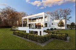 Elegance and technological perfection - villa on the outskirts of Hamburg