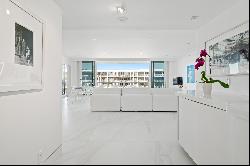 Luxurious Ocean View Palm Beach Condo 