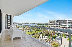 Luxurious Ocean View Palm Beach Condo 