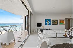 Luxurious Ocean View Palm Beach Condo 