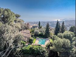 Mougins - Single-Storey Villa with high Potential - Dominant View