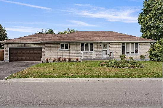 Charming Simcoe Home