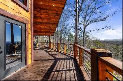 Stunning Luxury Cabin Nestles Near Downtown Blue Ridge