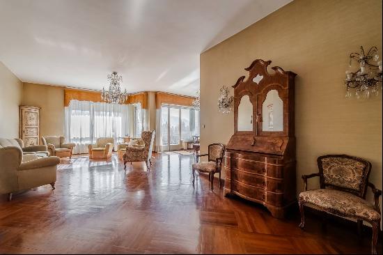 Elegant appartment in Precollina of Turin