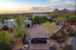 Pinnacle Peak Vistas