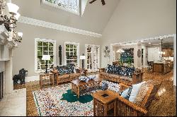 Sophisticated Stunner In Windward's Gated Ardsley Park