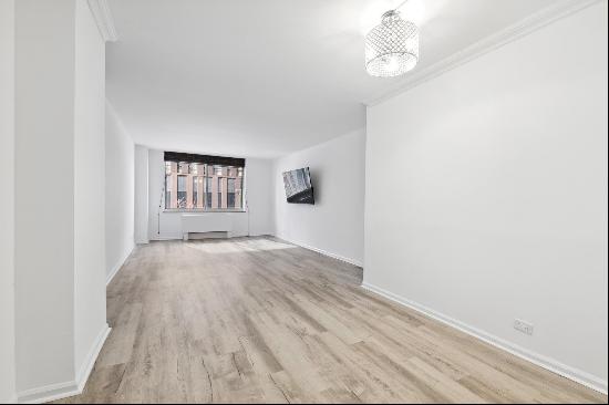 AVAILABLE MARCH 1ST UNFURNISHED Spacious & Sunny one-bedroom in one of Tribeca's most s