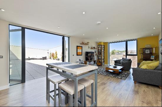 A wonderfully situated two bedroom apartment with a 1,325 Sq Ft private roof terrace.