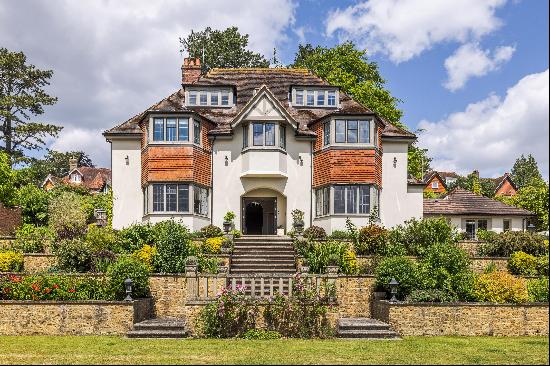 A beautifully preserved Edwardian home blending historic charm with modern family comfort 