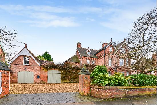 A charming period residence with beautifully presented accommodation, combining period fea