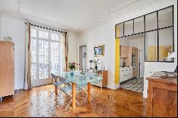 Paris 17th District – A bright and peaceful pied a terre