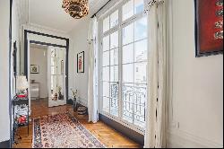 Paris 17th District – A bright and peaceful pied a terre