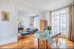 Paris 17th District – A bright and peaceful pied a terre