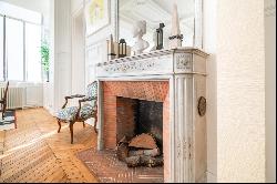 Paris 8th District – An elegant 3-bed family apartment