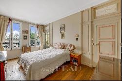 Versailles Notre-Dame – A 6-bed family home