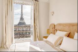 Paris 16th District – Eiffel tower view, balcony, three bedrooms.