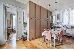 Paris 6th District -  Saint Germain des Prés, 3 or 4 bedrooms.