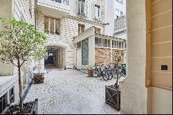 Paris 6th District -  Saint Germain des Prés, 3 or 4 bedrooms.