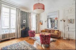 Paris 6th District -  Saint Germain des Prés, 3 or 4 bedrooms.