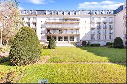 Versailles – A 4/5 bed family apartment