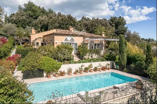 Florentine style property near Saint Paul de Vence