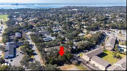 1 Nightingale Ln, Gulf Breeze FL 32561