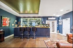 Castelnau, Barnes, London, SW13 9RU