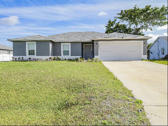 1621 SW Angelico Lane, Port Saint Lucie FL 34984