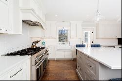 30 Arnold Street, Greenwich CT 06870