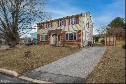 52 Nancy Lane, Downingtown PA 19335