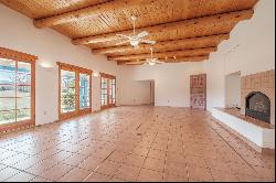 452 La Posta, Taos NM 87571