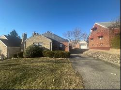 300 Patricia Dr, Ellwood City - Law PA 16117