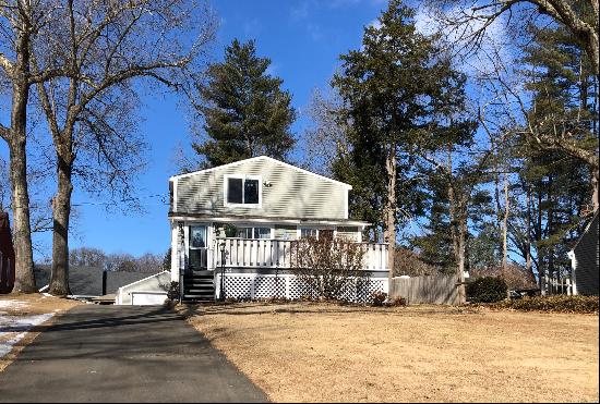 33 W Shore Drive, Enfield CT 06082