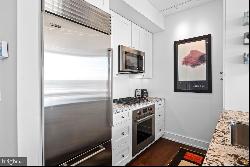 210 S 25th Street Unit 905, Philadelphia PA 19103