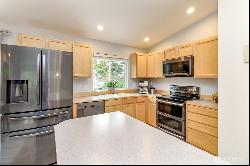 15804 5th Avenue SW, Burien WA 98166