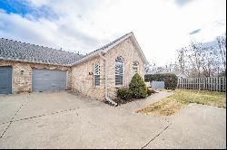 2907 W Applewood Court, Muncie IN 47304