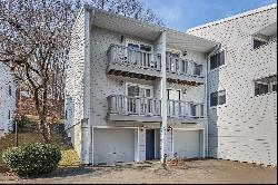 16 Rockmeadow Road APT H, Norwalk CT 06850