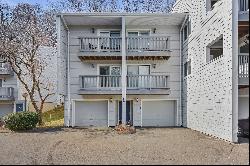 16 Rockmeadow Road APT H, Norwalk CT 06850