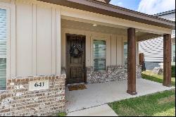 641 The Cottages Dr, Godley TX 76044