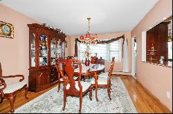 6 Regent Lane, Manhasset Hills NY 11040