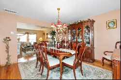 6 Regent Lane, Manhasset Hills NY 11040