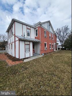 48 W Penn Avenue, Robesonia PA 19551