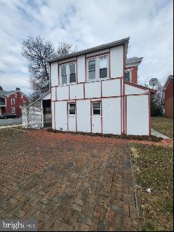 48 W Penn Avenue, Robesonia PA 19551