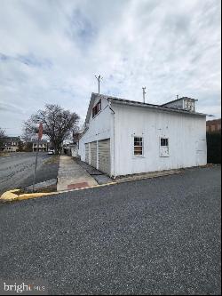 48 W Penn Avenue, Robesonia PA 19551