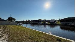 3222 SW 1st Place, Cape Coral FL 33914